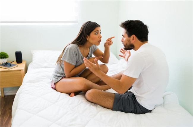 长期婚外情真的无法挽回婚姻吗？如何理性应对多年隐秘关系